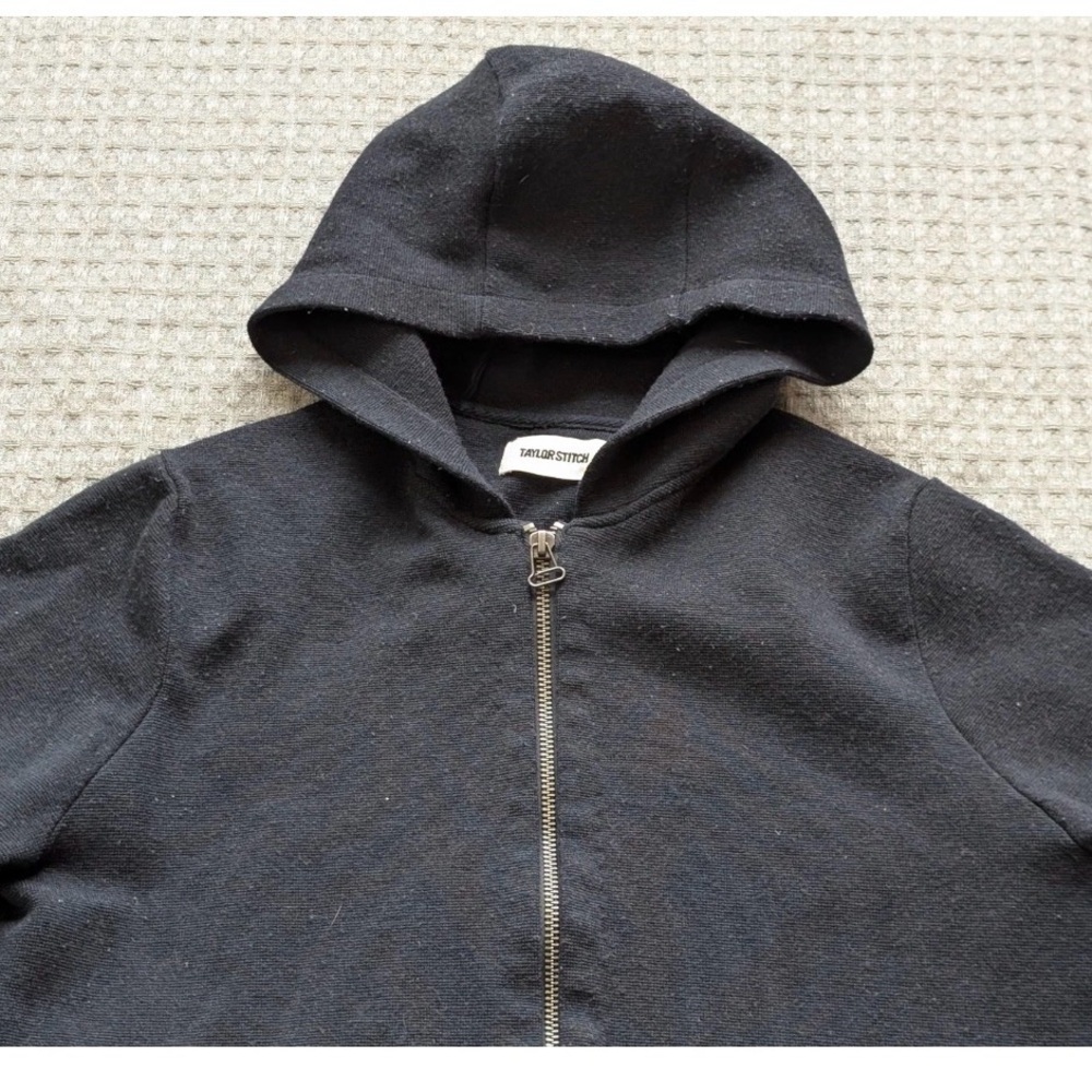 Taylor Stitch Merino Wool Zip Hoodie – Navy
Men’s Size SMALL - Picture 4 of 13